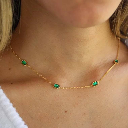 Dainty Green Stone Station Necklace(colour guarantee)