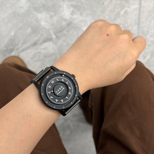Sabr Arabic Numerals Alloy Quartz Watch – Men’s Magnetic Bead Luxury Watch (With Box)