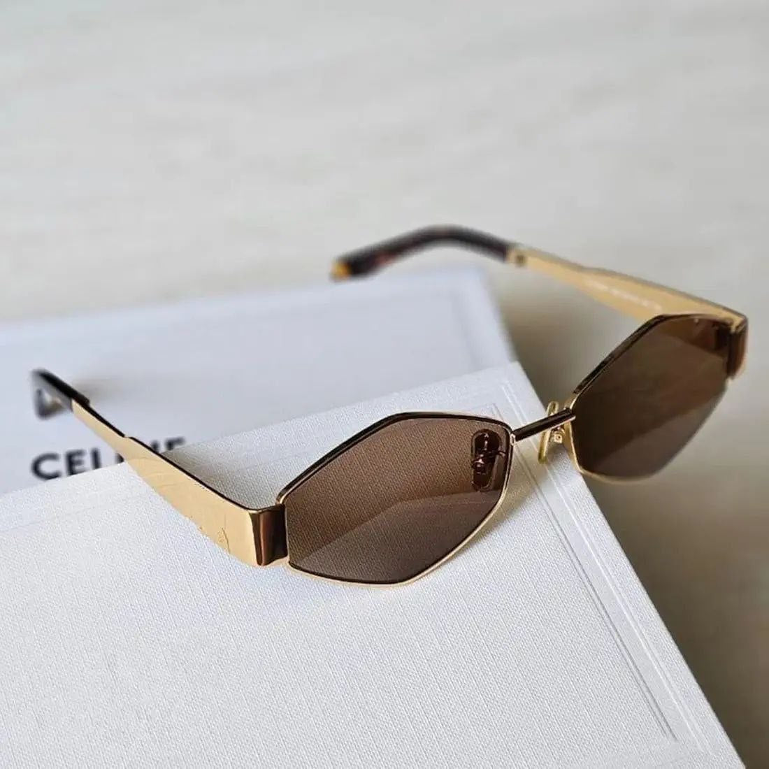 Trendy Hexagon Sunglasses – Premium Vintage Look 😎