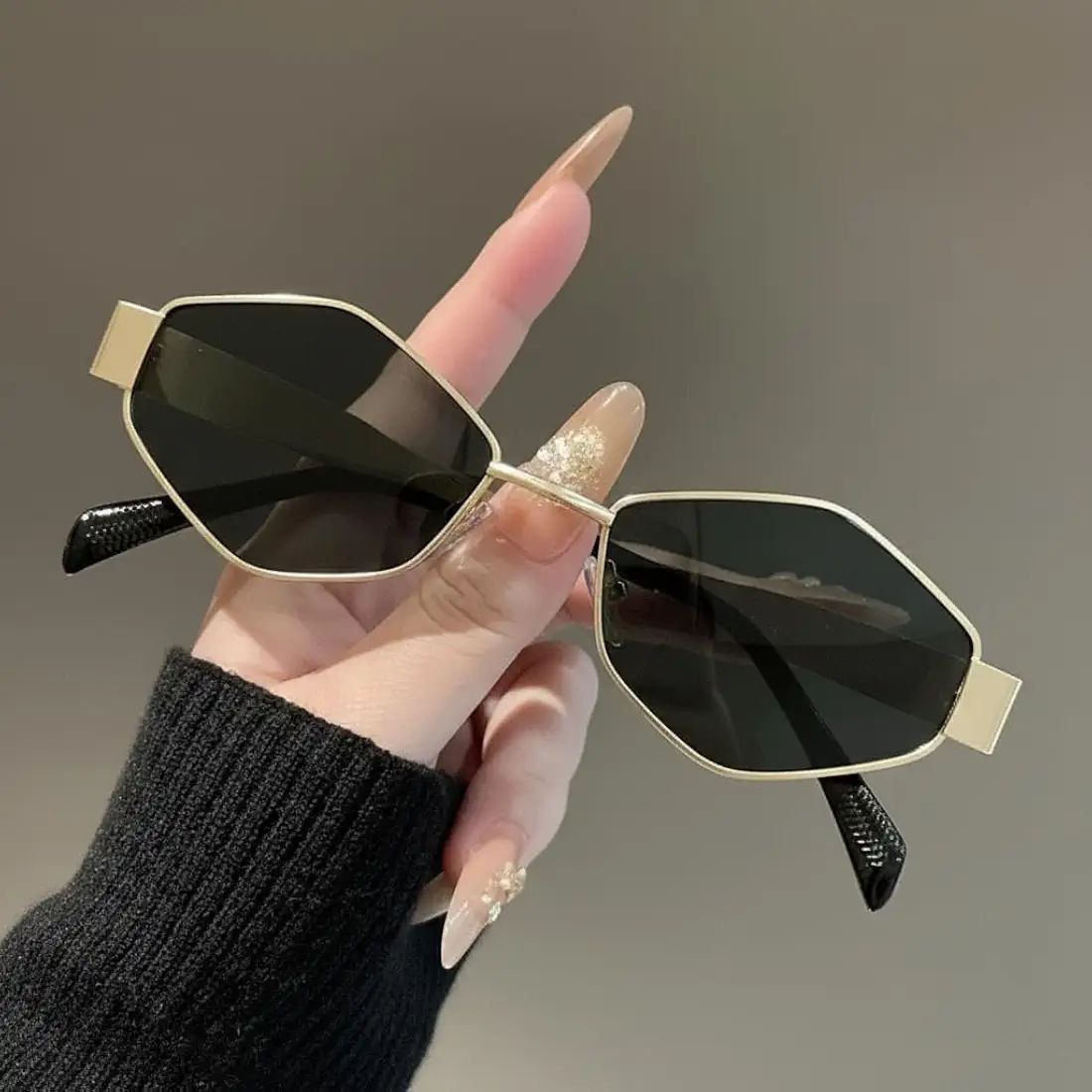 Trendy Hexagon Sunglasses – Premium Vintage Look 😎